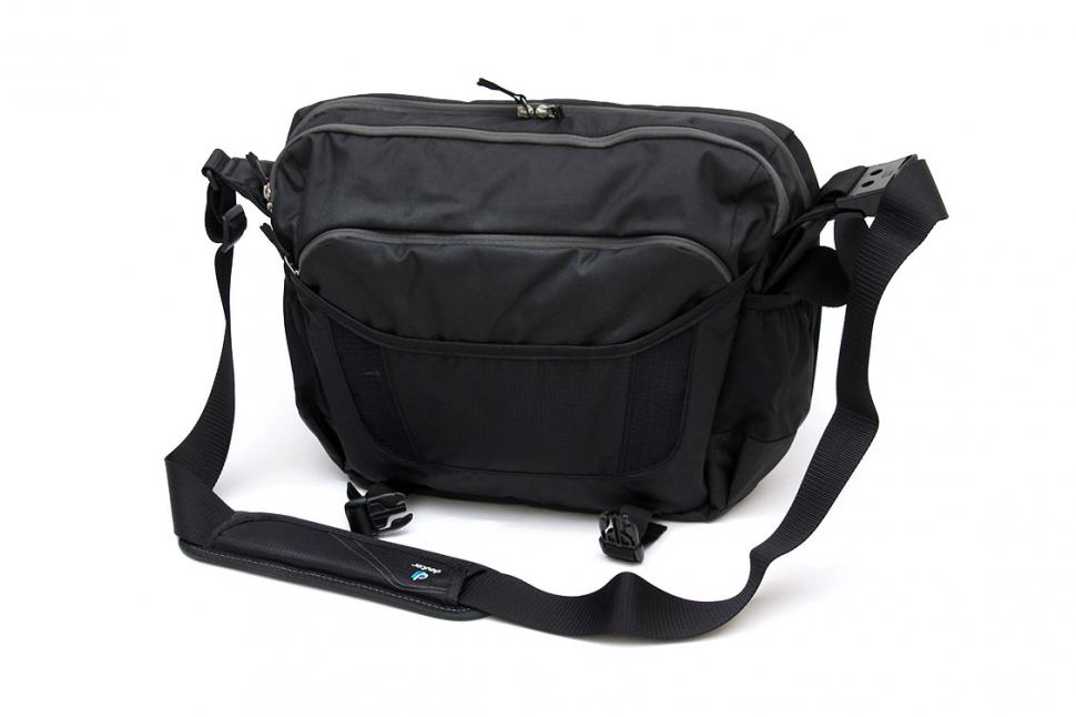 Deuter cheap messenger bag